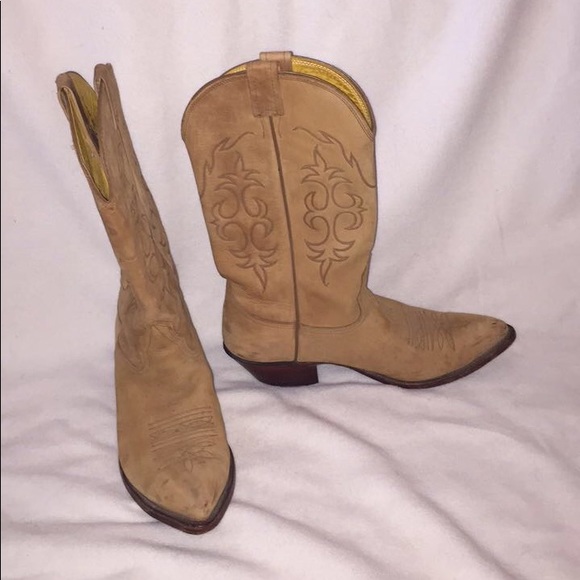 Cowgirl Boots! - Picture 3 of 7